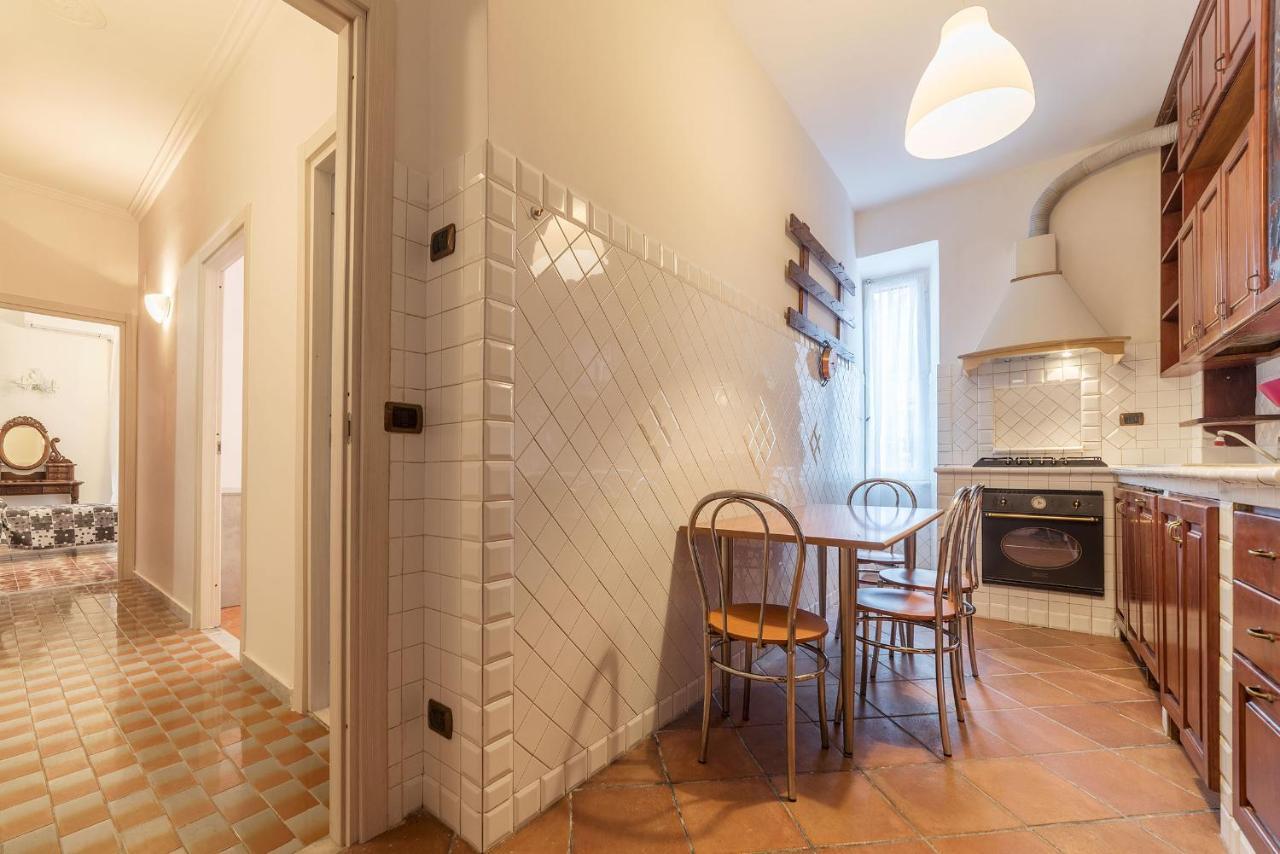 Piramide & Testaccio Design Flat ローマ エクステリア 写真