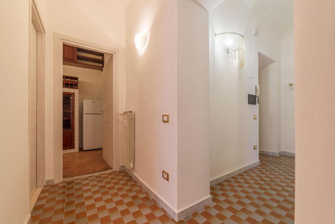 Piramide & Testaccio Design Flat ローマ エクステリア 写真